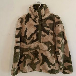 Billabong fleece